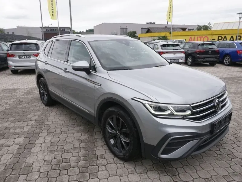 Volkswagen Tiguan Allspace 2023 photo 3