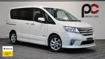 Nissan Serena 2013 photo 2