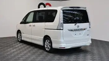 Nissan Serena 2013 photo 5