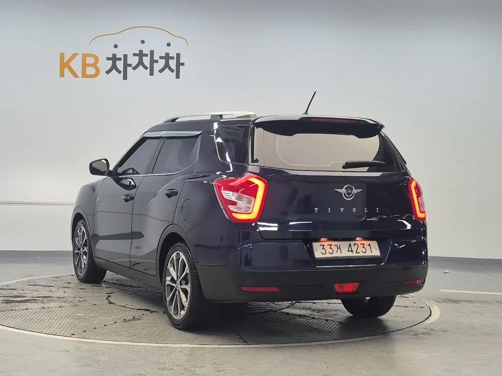 KG Mobility Tivoli 2017 photo 2