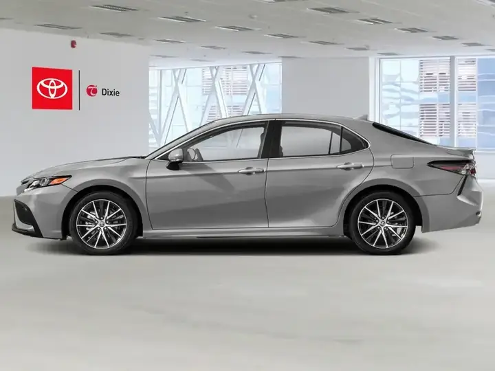 Toyota Camry 2024 photo 2