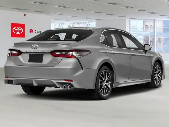 Toyota Camry 2024 photo 3