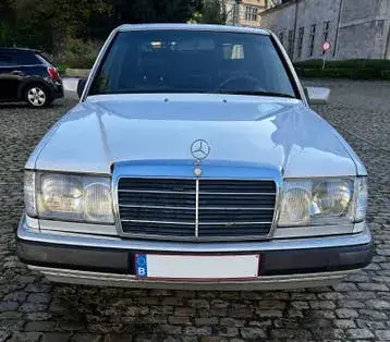 Mercedes-Benz Série 200
