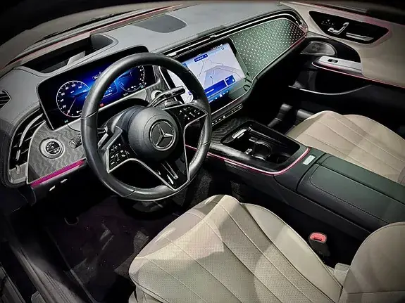 Mercedes-Benz E 300 2024 photo 3