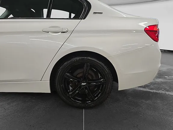 BMW 330E 2017 photo 4