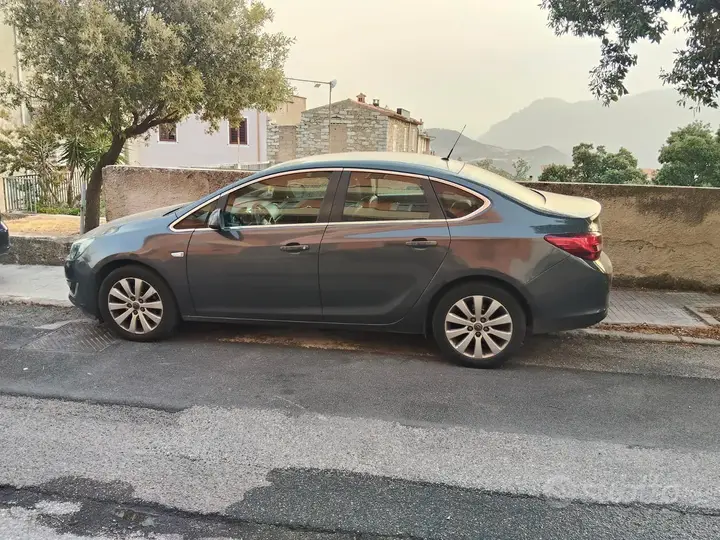 Opel Astra 2015 photo 5
