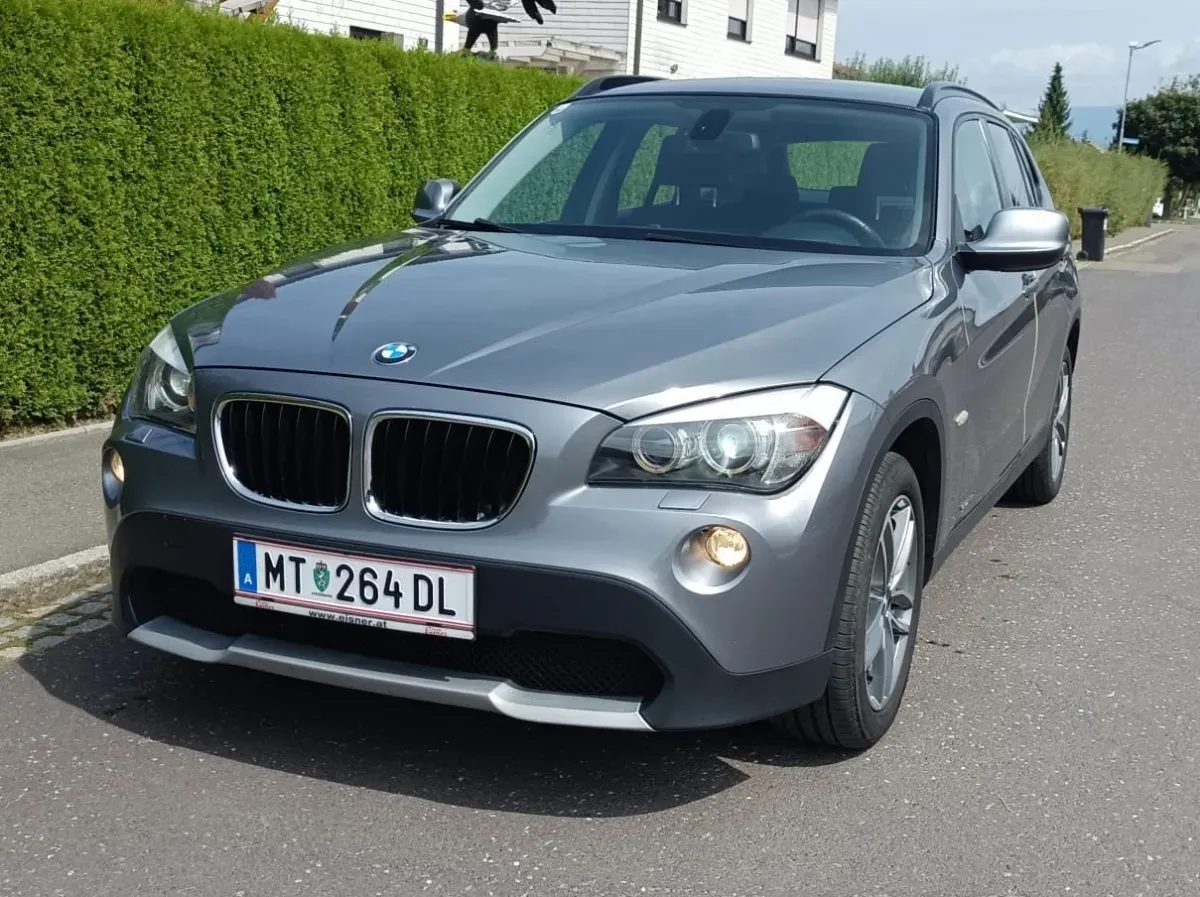 BMW X1 2011 photo 2