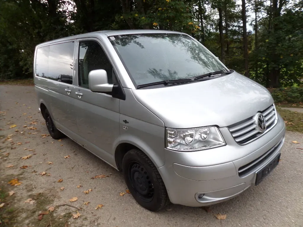 Volkswagen Multivan 2004 photo 2