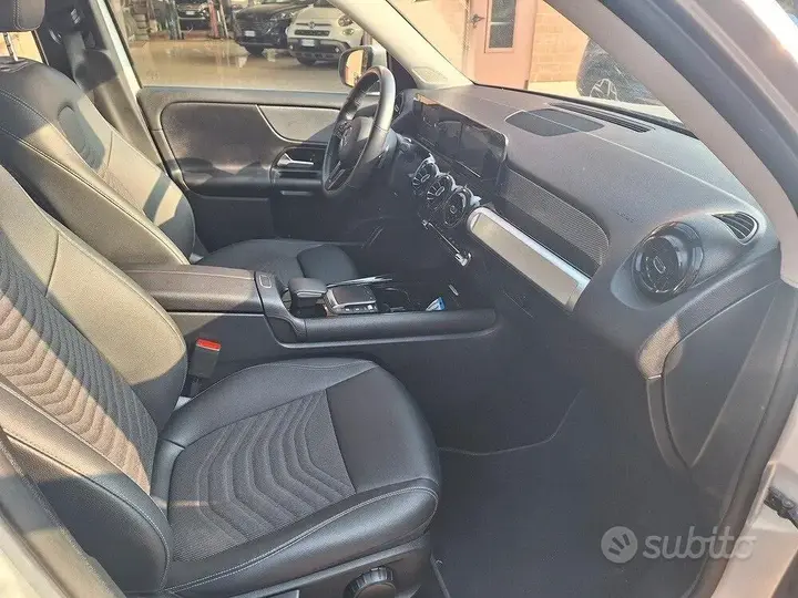 Mercedes-Benz Glb 2024 photo 5
