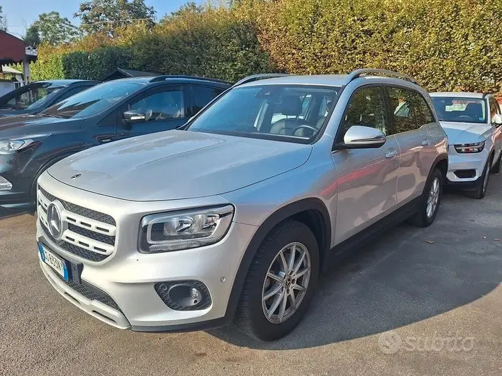 Mercedes-Benz Glb