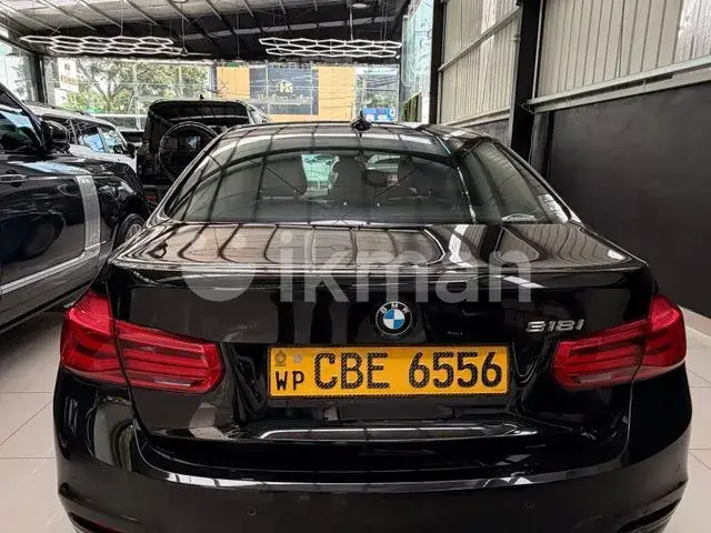 BMW 318I 2018 photo 2