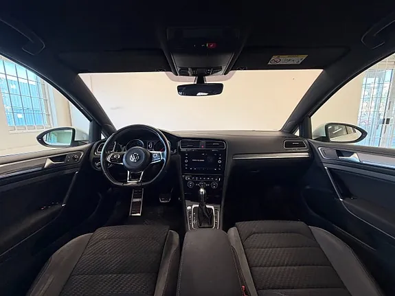 Volkswagen Golf I 2019 photo 2