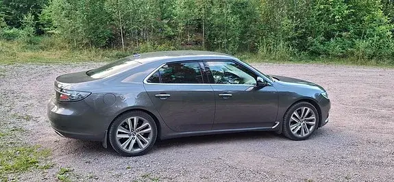 Saab 9-5 2010 photo 3