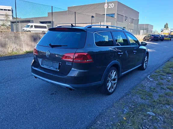 Volkswagen Passat 2013 photo 4