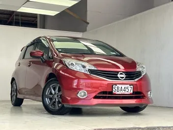 Nissan Note 2015 photo 4