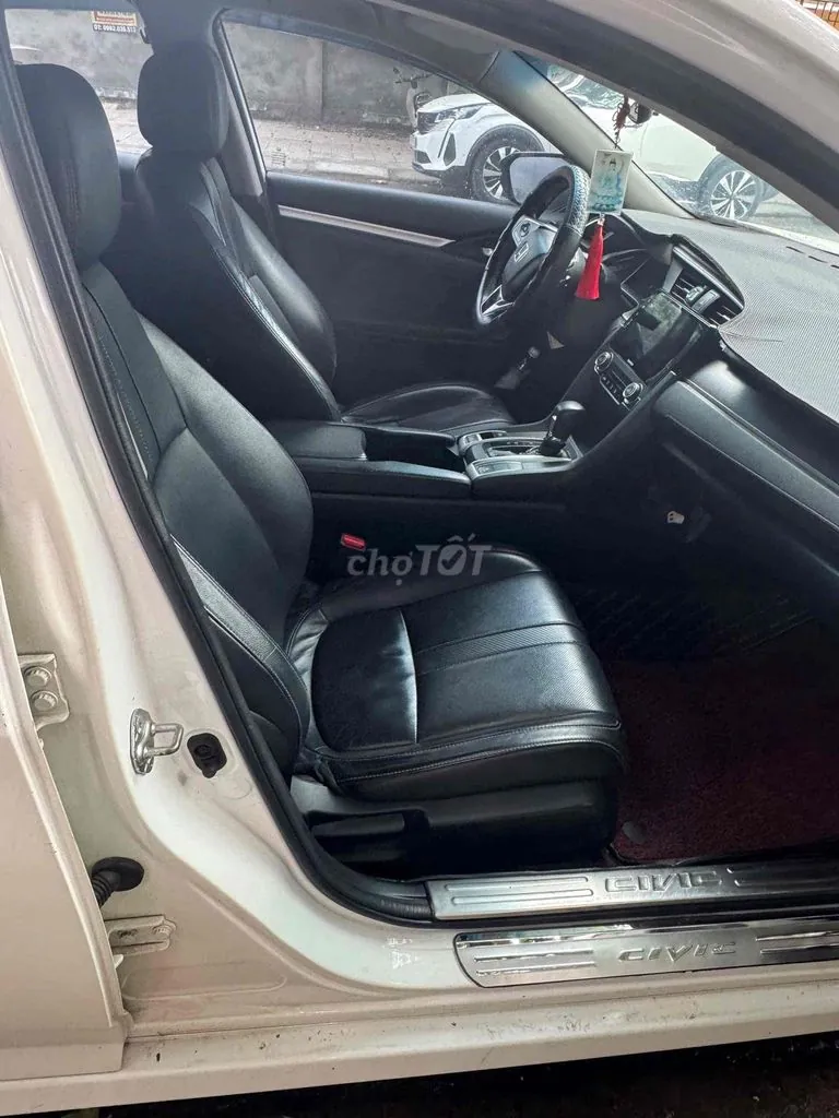 Honda Civic 2018 photo 4