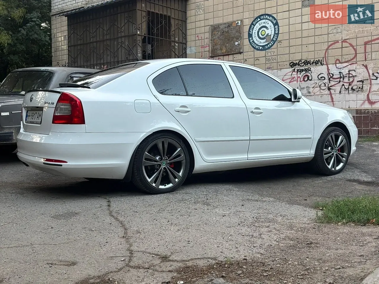 Skoda Octavia 2011 photo 2