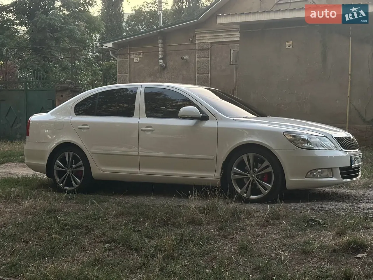 Skoda Octavia 2011 photo 3