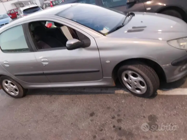 Peugeot 206 2003 photo 3