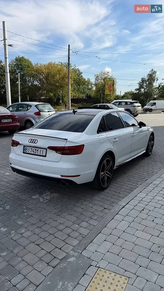 Audi A4 2015 photo 4