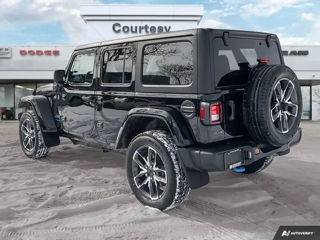 Jeep Wrangler 2024 photo 3