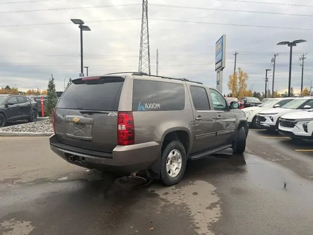 Chevrolet Suburban 2013 photo 5