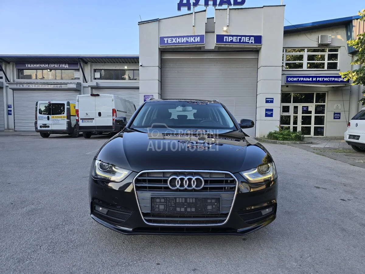 Audi A4 2012 photo 4