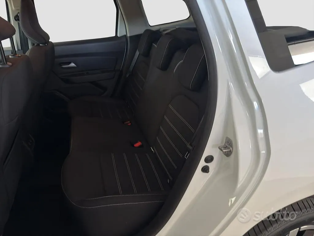 Dacia Duster 2023 photo 4