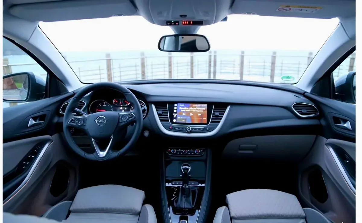 Opel Grandland X 2020 photo 3