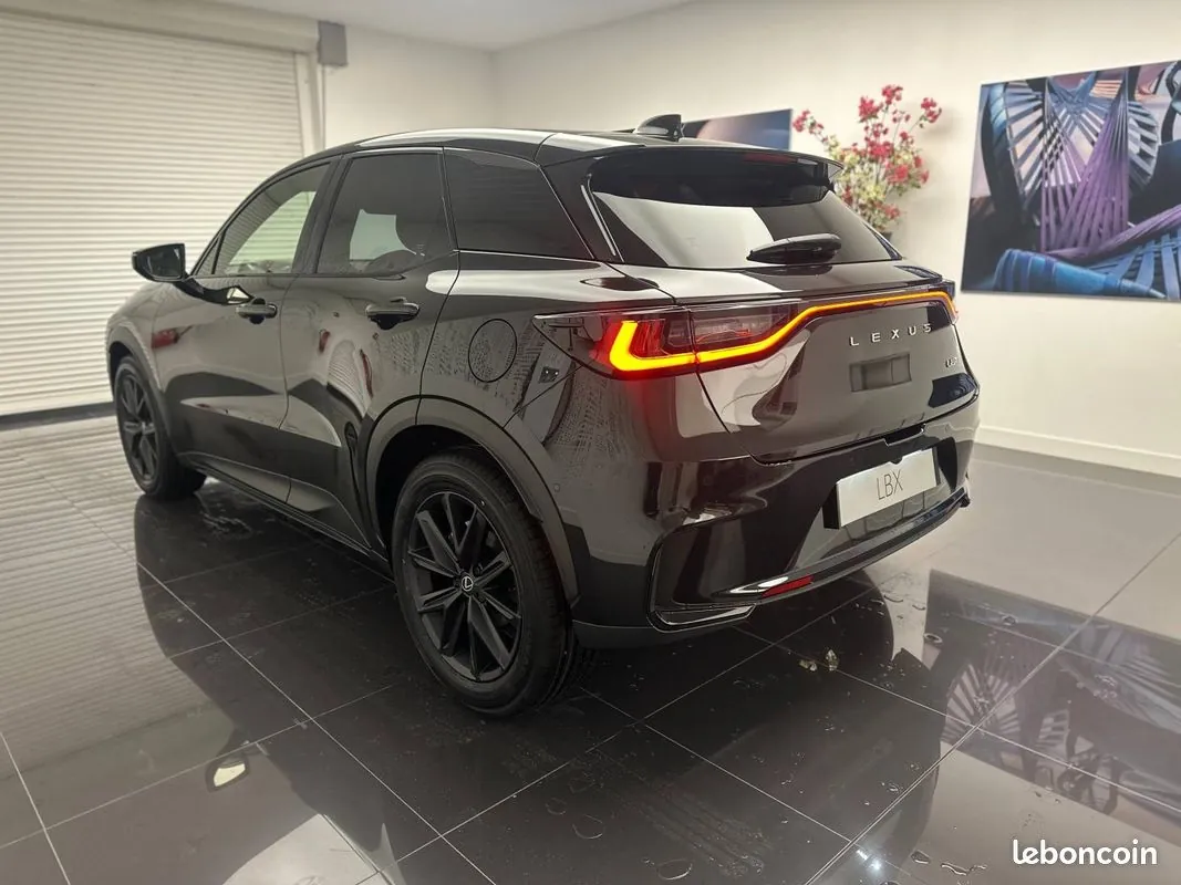 Lexus Lbx 2026 photo 3