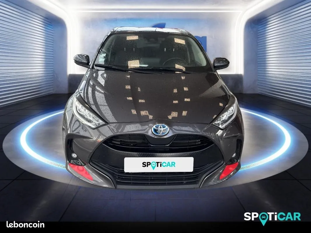 Toyota Yaris 2022 photo 2