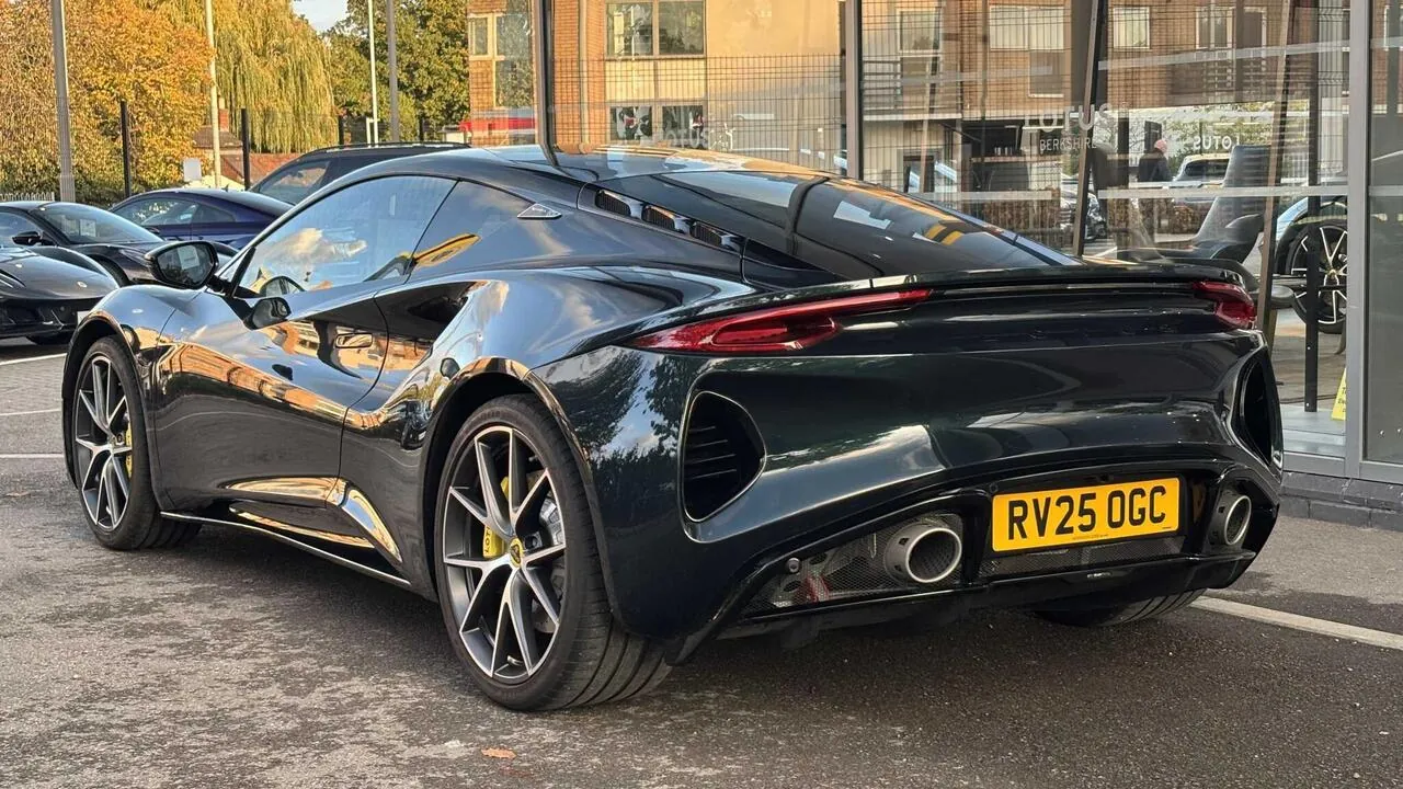 Lotus Emira 2025 photo 4