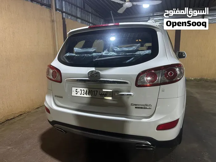 Hyundai Santa Fe 2013 photo 2