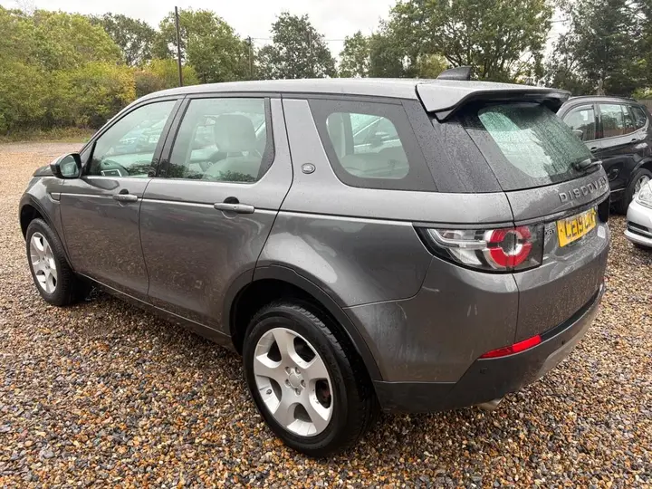 Land Rover Discovery Sport 2019 photo 5