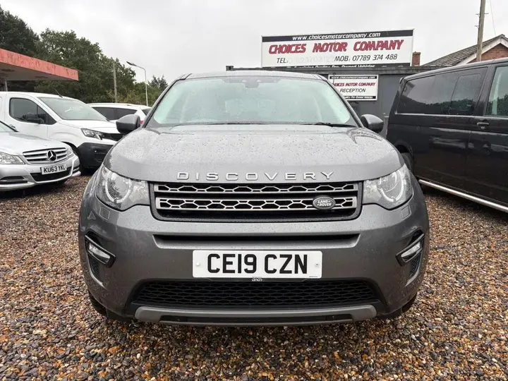 Land Rover Discovery Sport 2019 photo 2