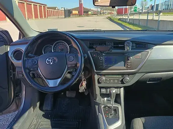 Toyota Auris 2013 photo 4