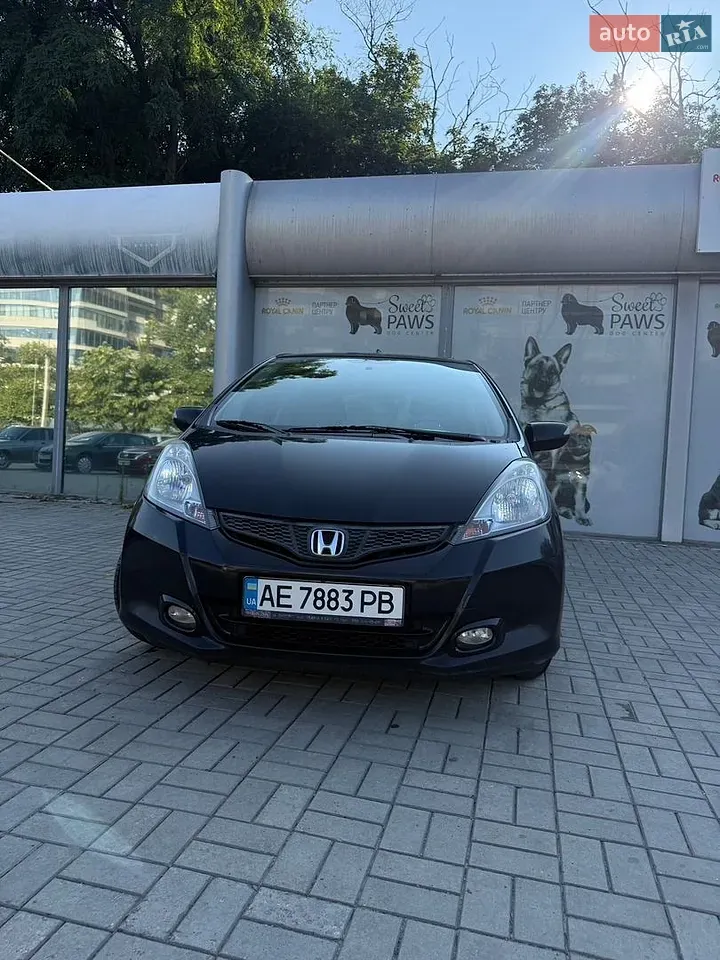 Honda Jazz 2011 photo 2
