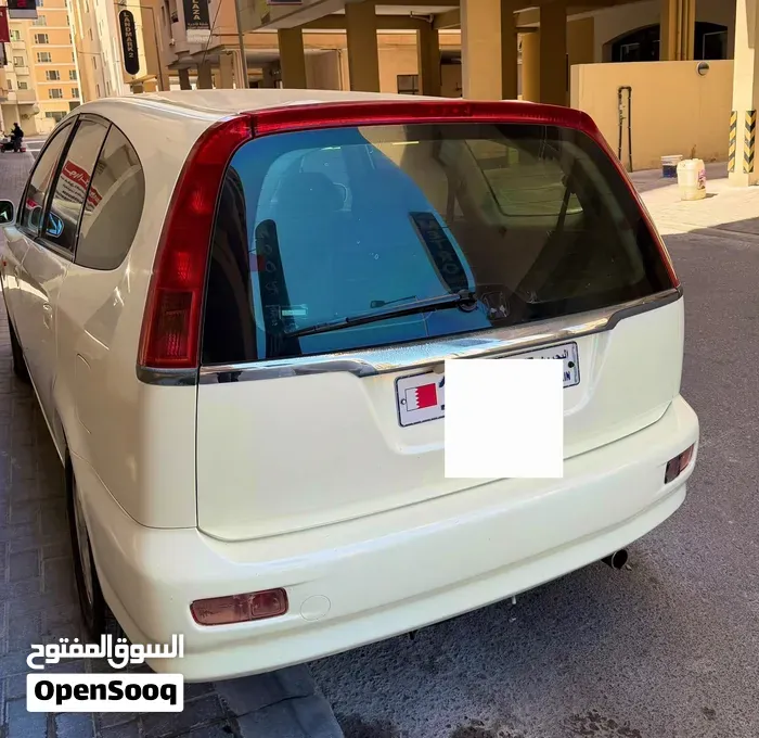 Honda Stream 2002 photo 2