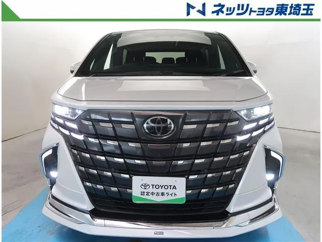 Toyota Alfaard Z 2024 photo 5