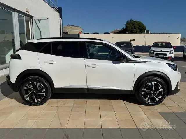 Peugeot 2008 2023 photo 4