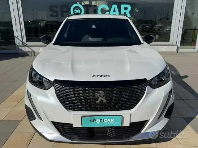 Peugeot 2008 2023 photo 2