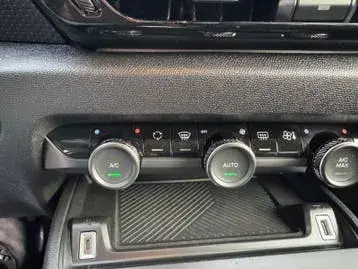 Citroen C4 2025 photo 3