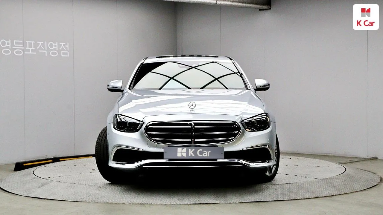 Mercedes-Benz E-Class 2023 photo 3