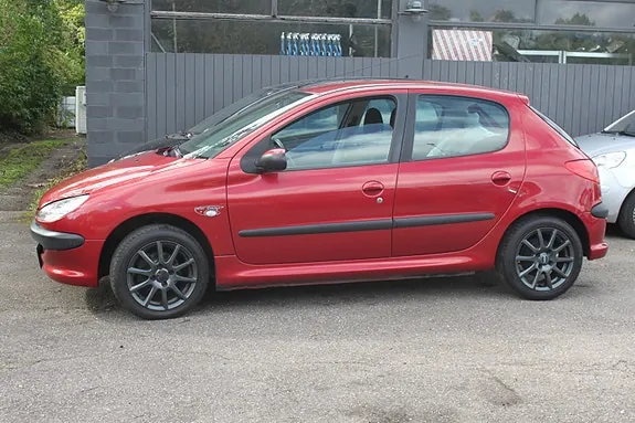 Peugeot 206 2004 photo 3