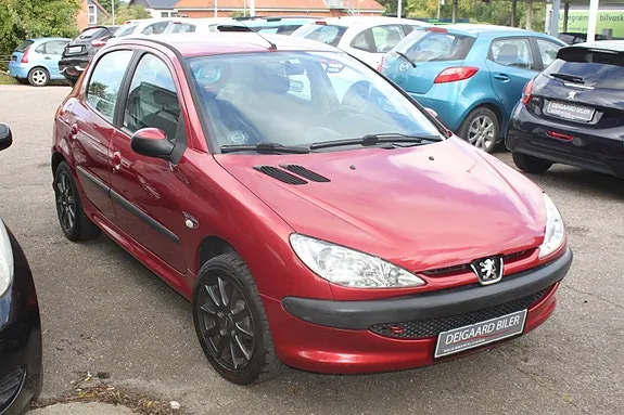 Peugeot 206 2004 photo 2