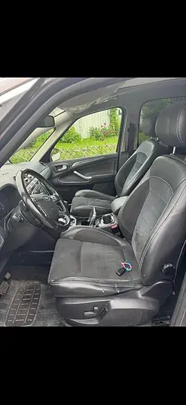 Ford S-Max 2011 photo 2