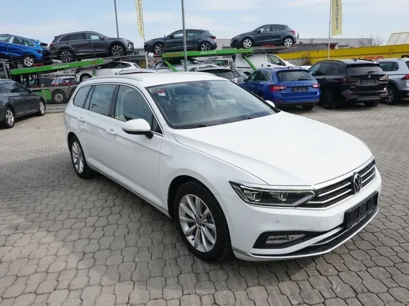Volkswagen Passat 2021 photo 3