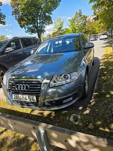 Audi A6 2010 photo 2
