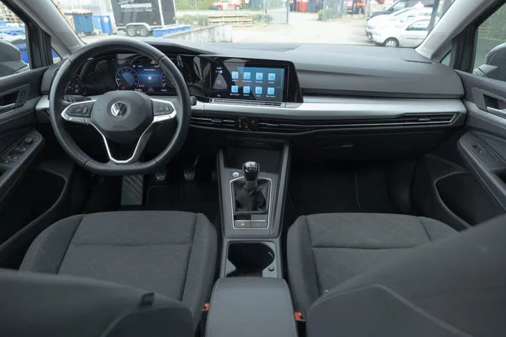 Volkswagen Golf Variant 2022 photo 2