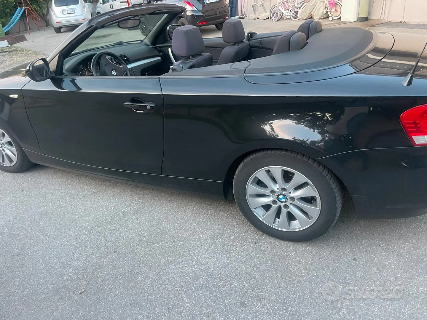 BMW 1 Series 2010 photo 2